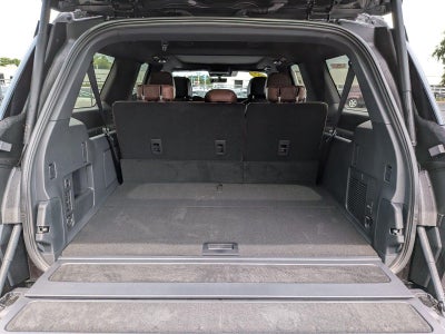 2027 Lincoln Navigator L Reserve