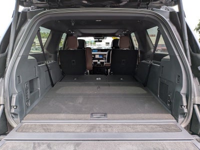 2027 Lincoln Navigator L Reserve