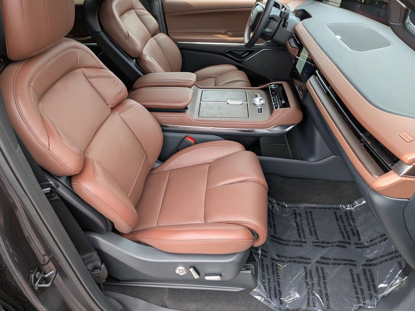 2027 Lincoln Navigator L Reserve