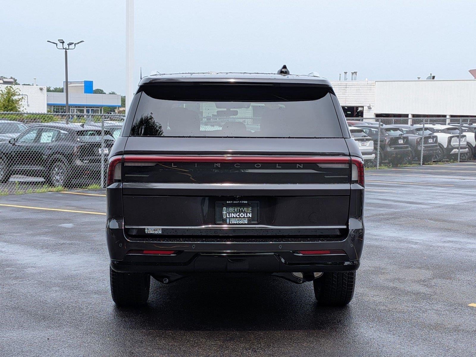 2027 Lincoln Navigator L Reserve