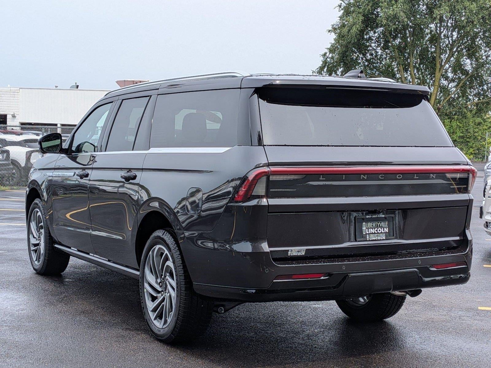 2027 Lincoln Navigator L Reserve