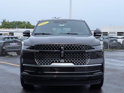 2027 Lincoln Navigator L Reserve