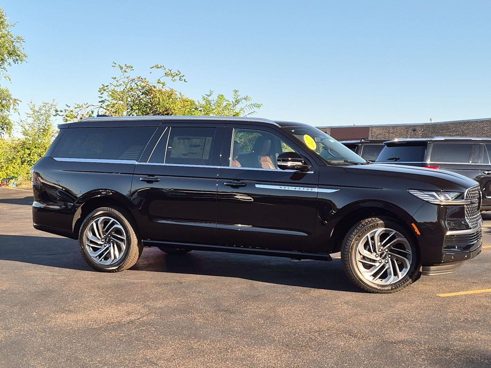 2027 Lincoln Navigator L Reserve