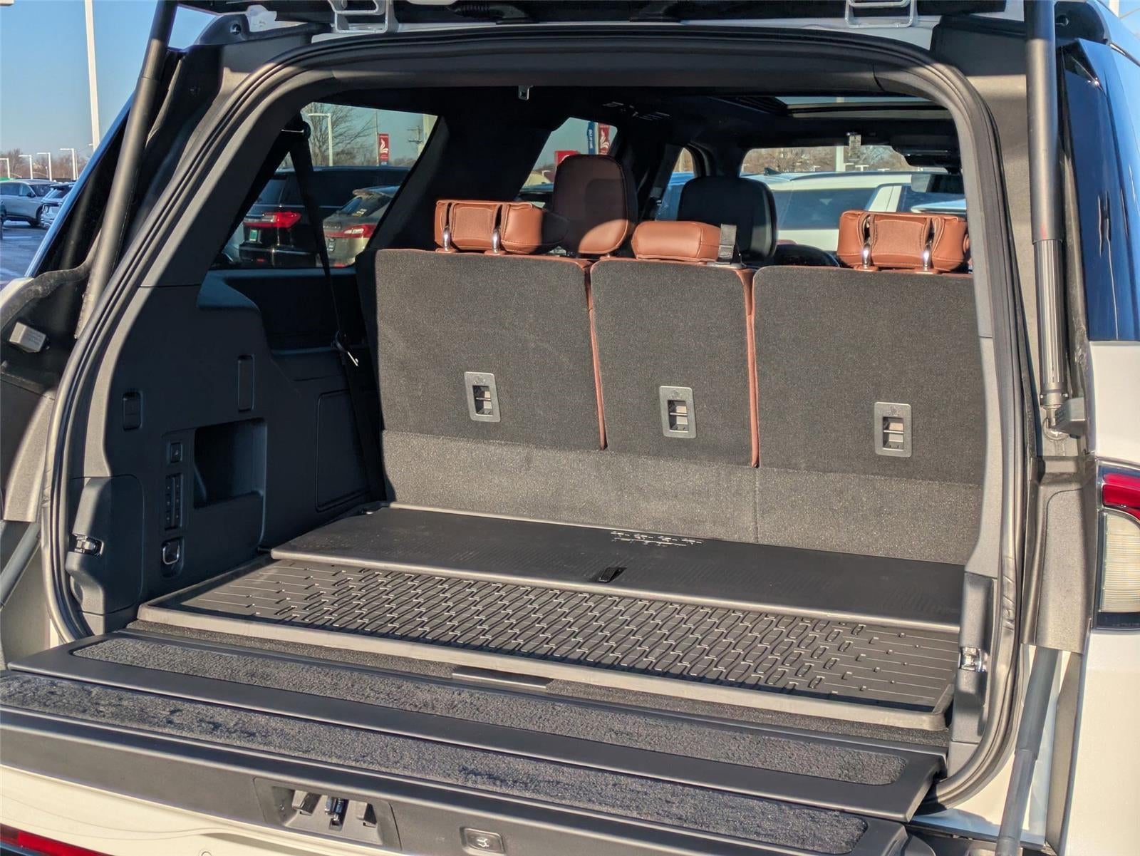 2025 Lincoln Navigator L Reserve