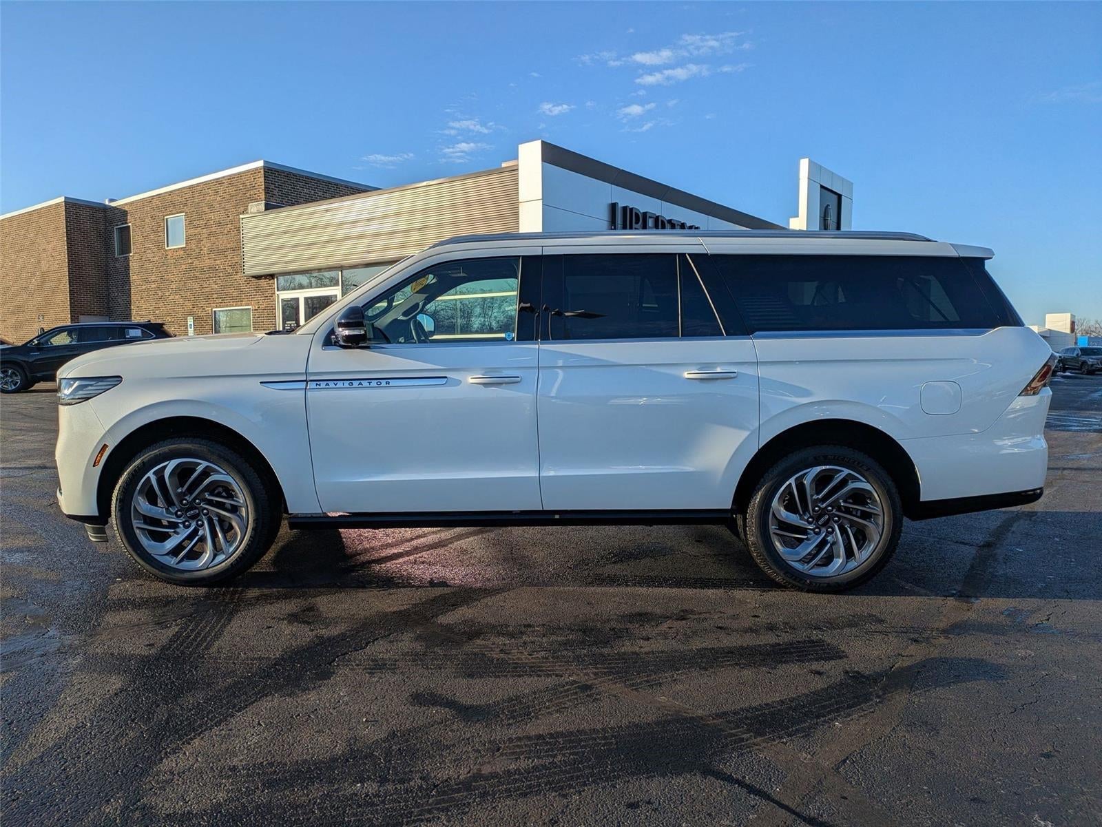 2025 Lincoln Navigator L Reserve