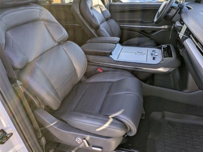 2025 Lincoln Navigator L Reserve