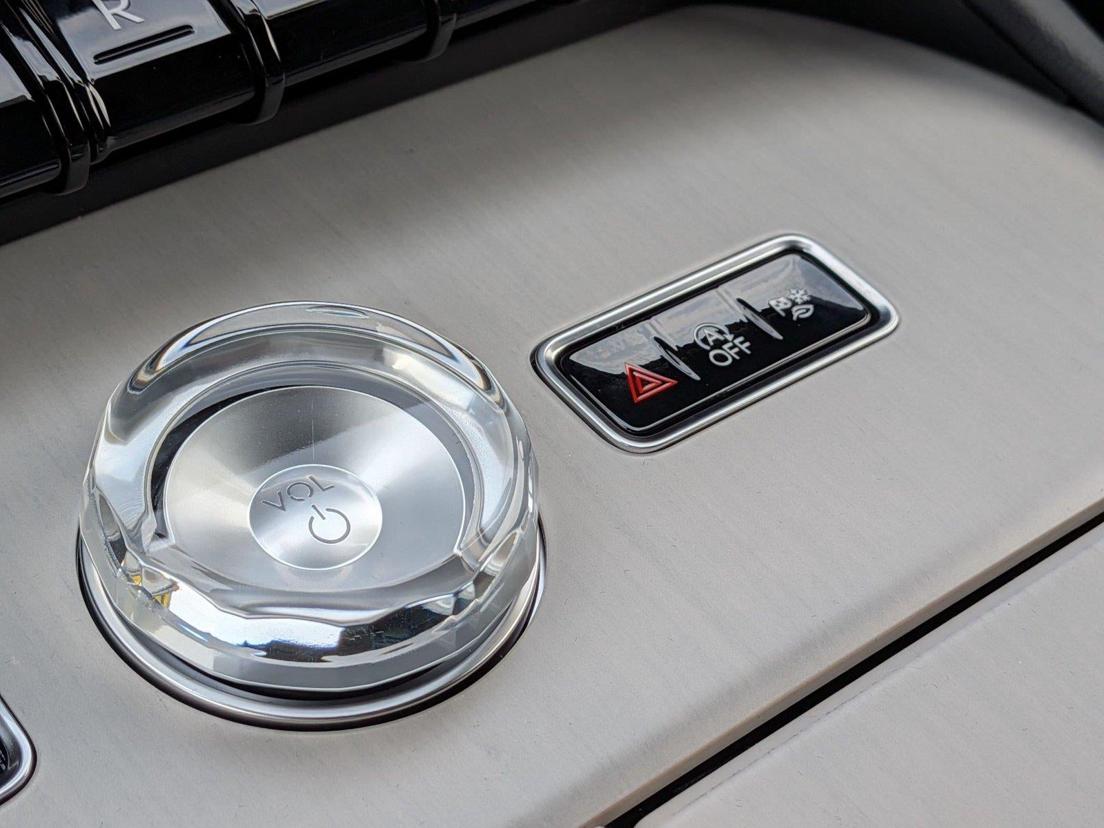 2027 Lincoln Navigator L Reserve
