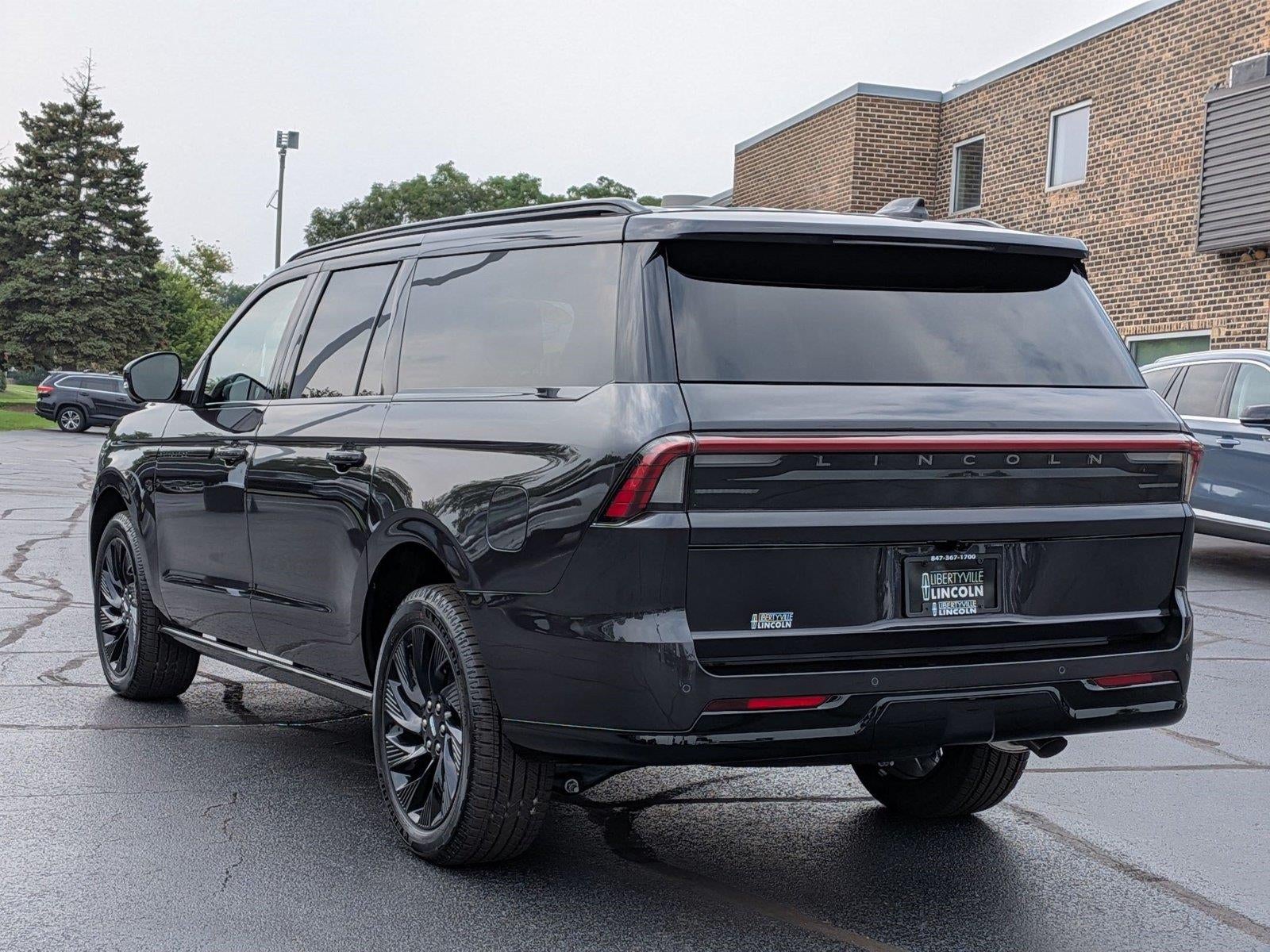 2027 Lincoln Navigator L Reserve