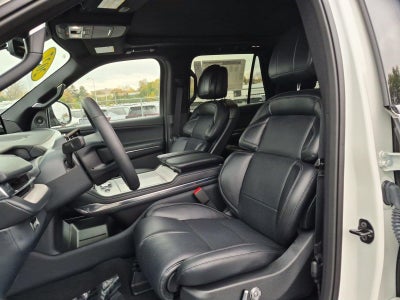 2027 Lincoln Navigator L Reserve
