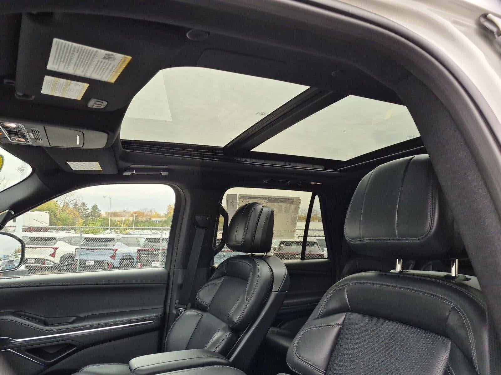 2027 Lincoln Navigator L Reserve