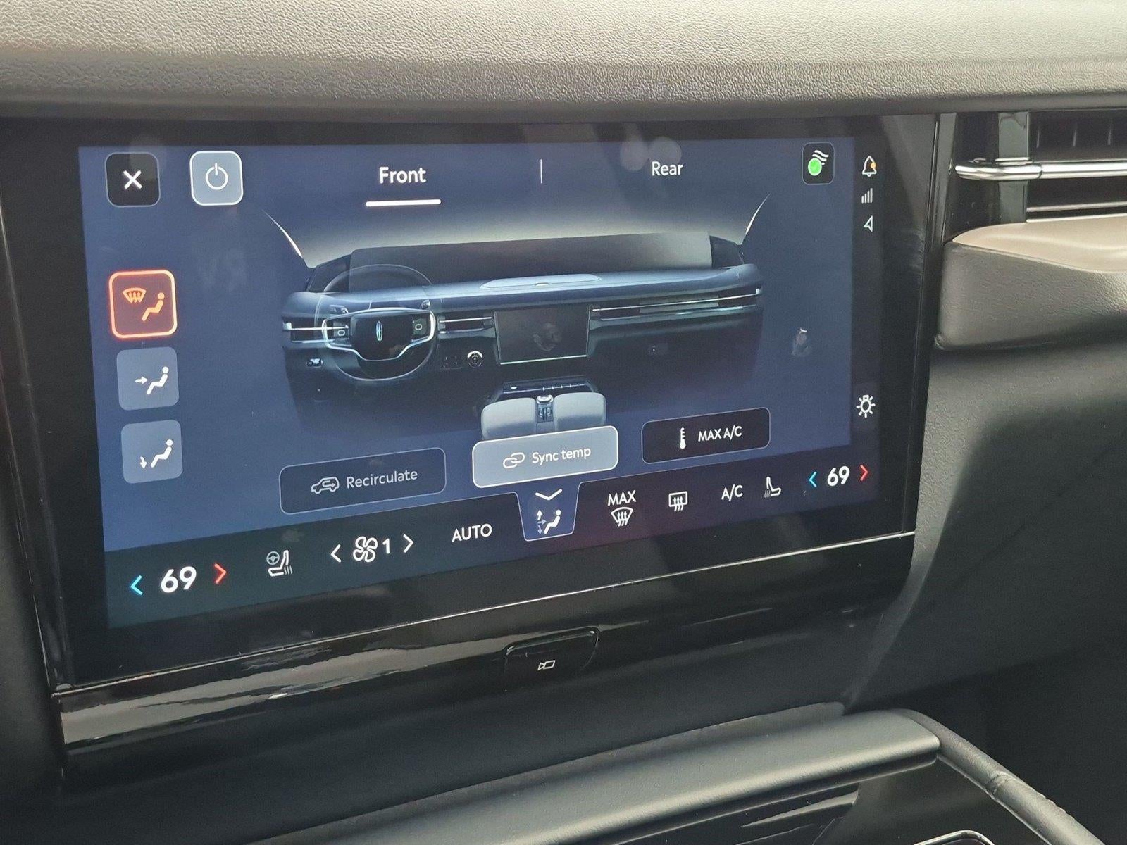 2027 Lincoln Navigator L Reserve