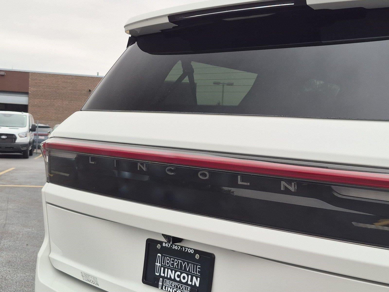 2027 Lincoln Navigator L Reserve