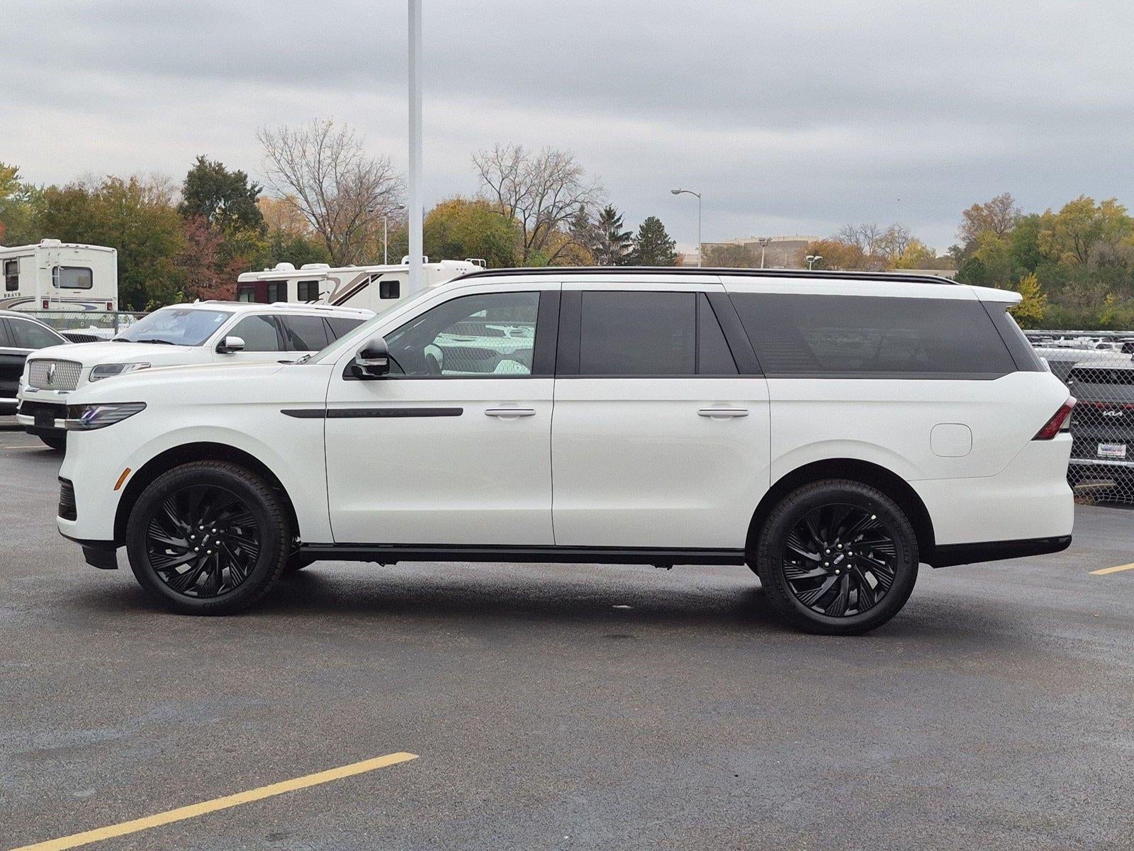 2027 Lincoln Navigator L Reserve