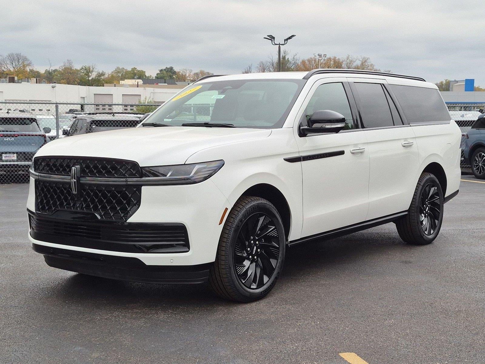 2027 Lincoln Navigator L Reserve
