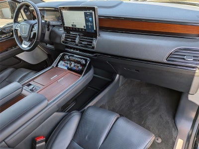2023 Lincoln Navigator L Reserve