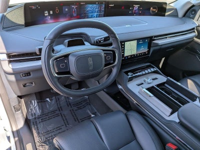 2027 Lincoln Navigator L Reserve