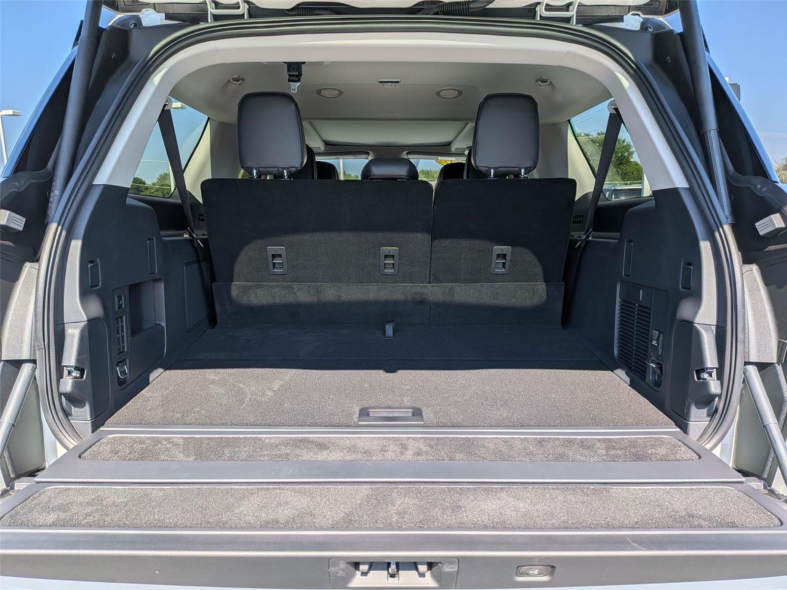 2027 Lincoln Navigator L Reserve