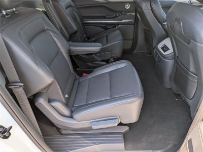 2027 Lincoln Navigator L Reserve