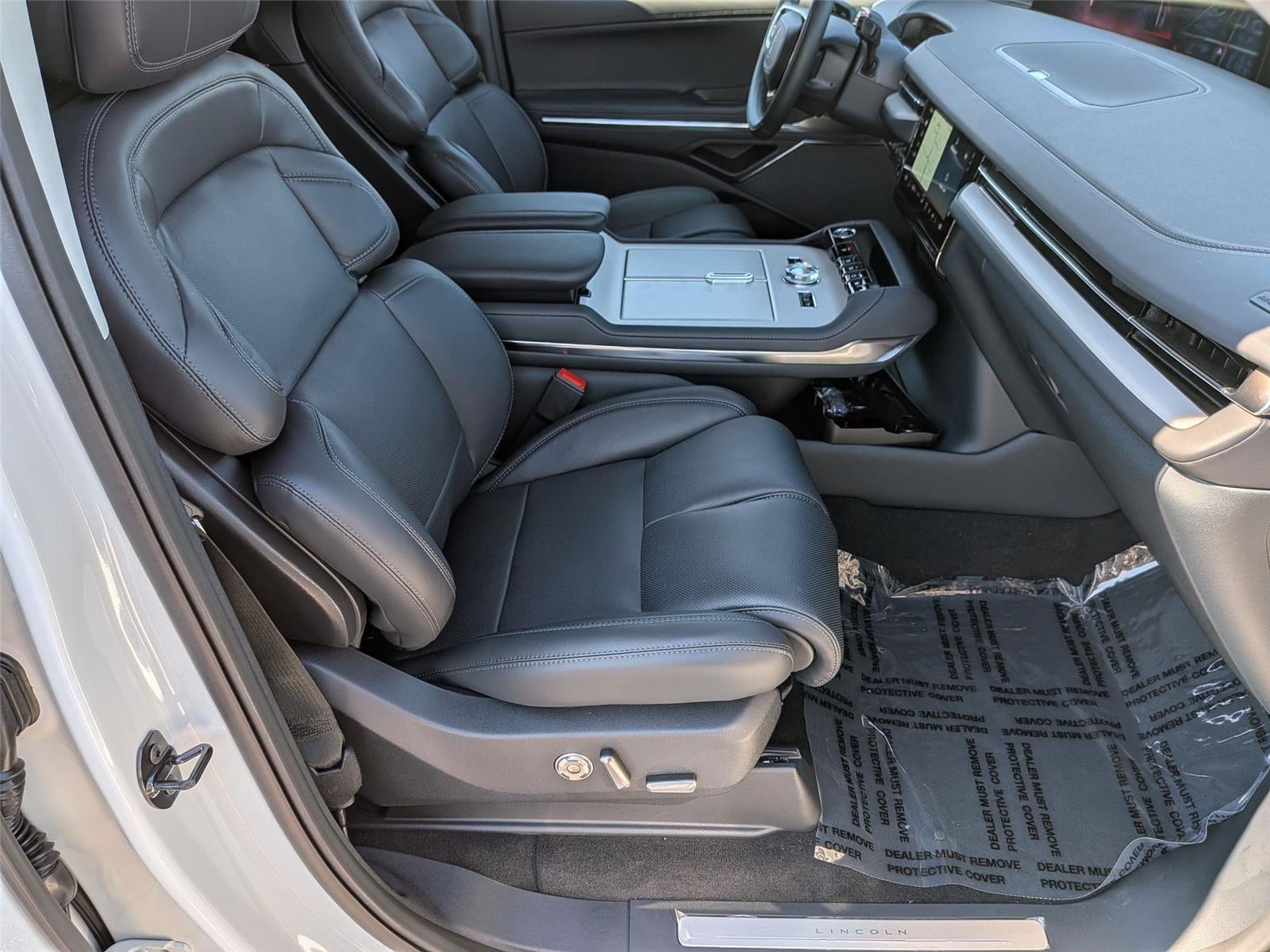 2027 Lincoln Navigator L Reserve