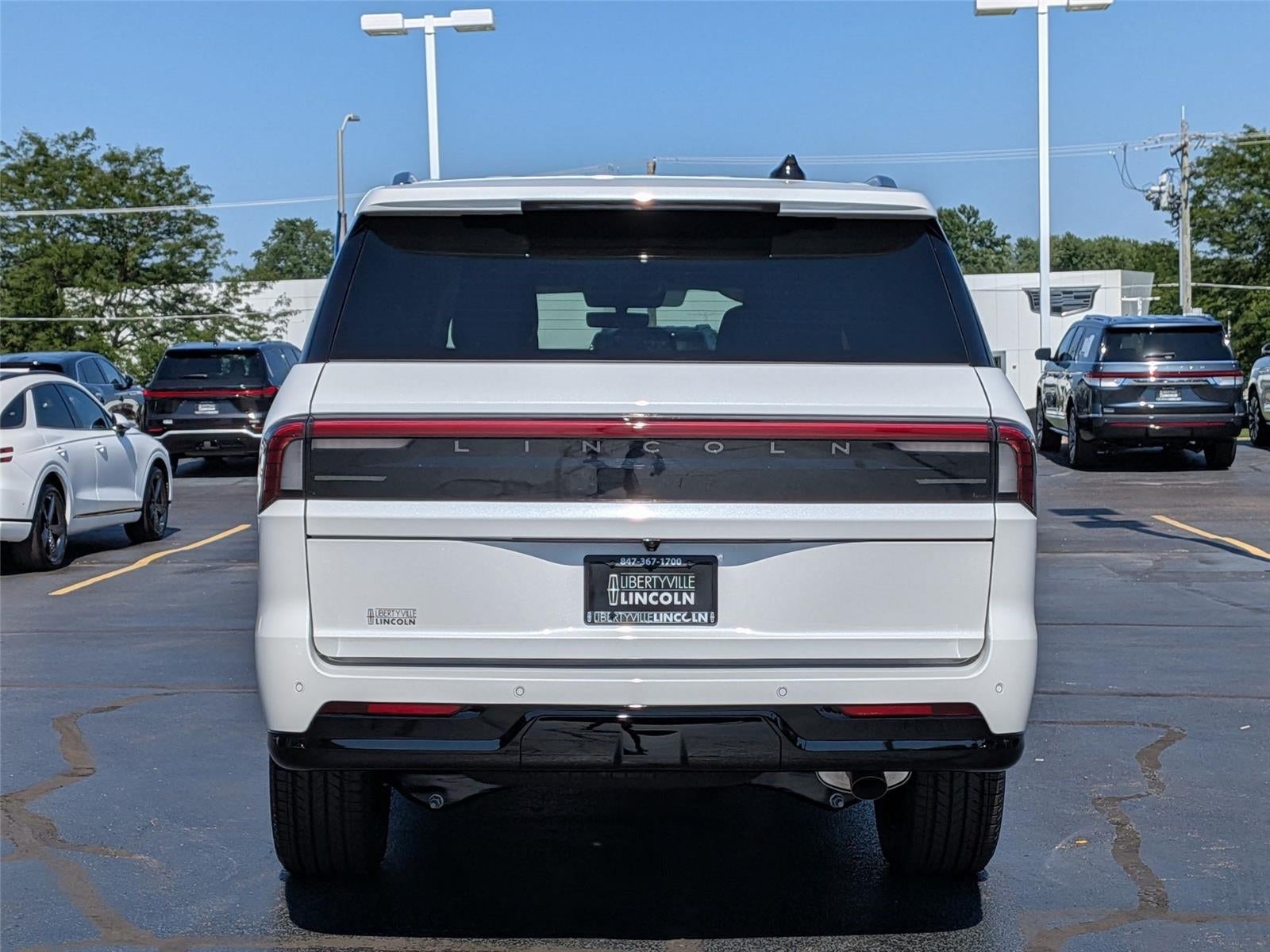 2027 Lincoln Navigator L Reserve