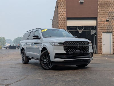 2027 Lincoln Navigator L Reserve