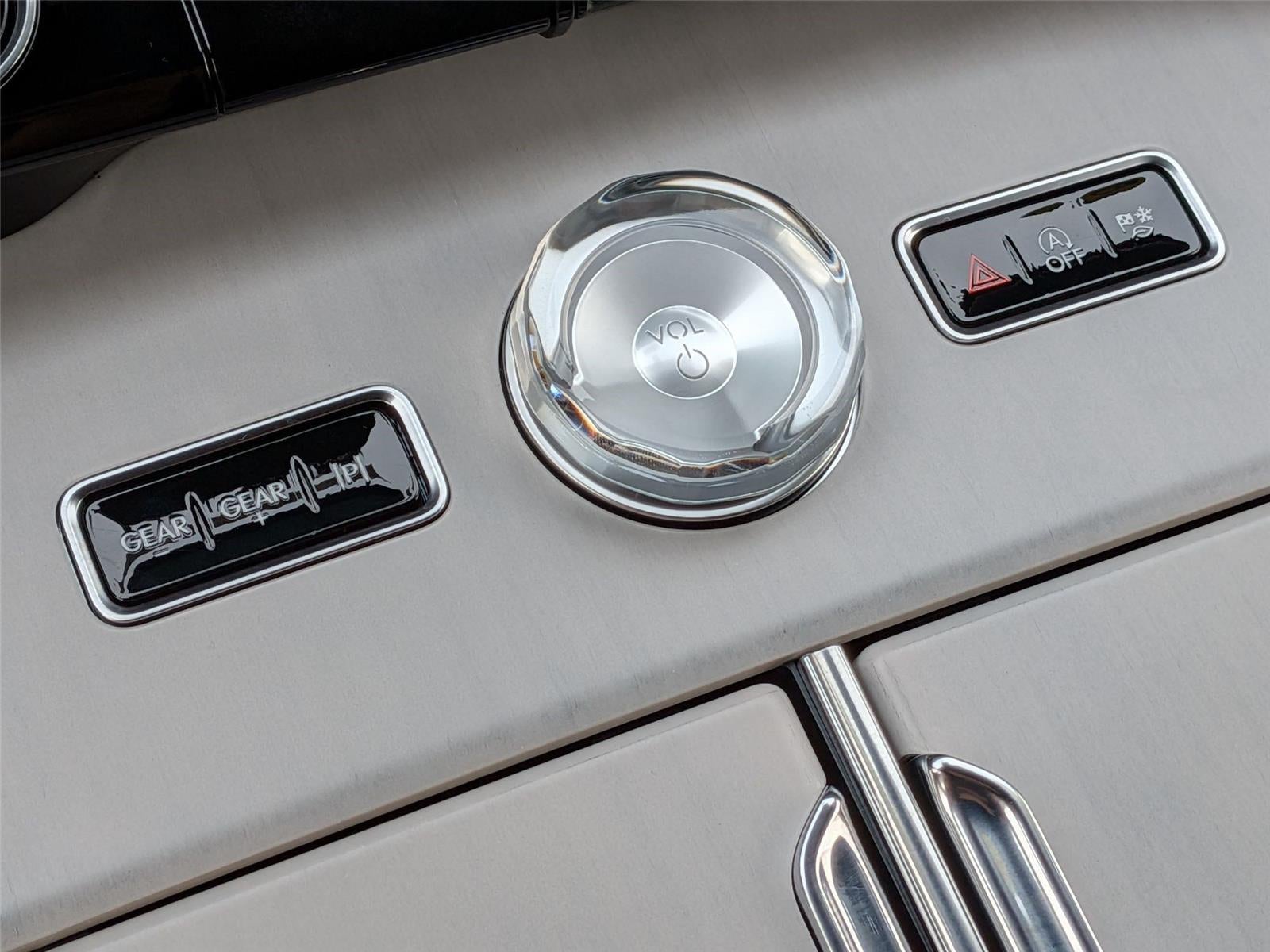 2027 Lincoln Navigator L Reserve