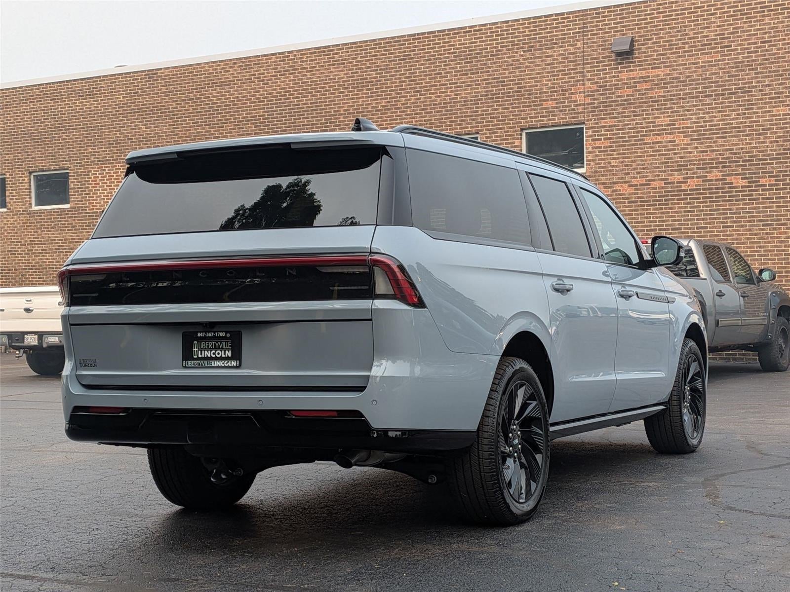 2027 Lincoln Navigator L Reserve