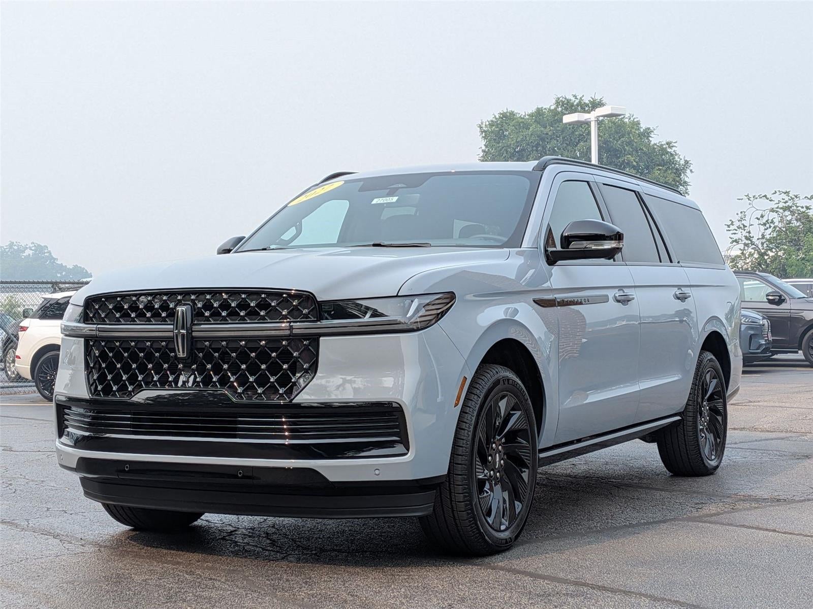 2027 Lincoln Navigator L Reserve