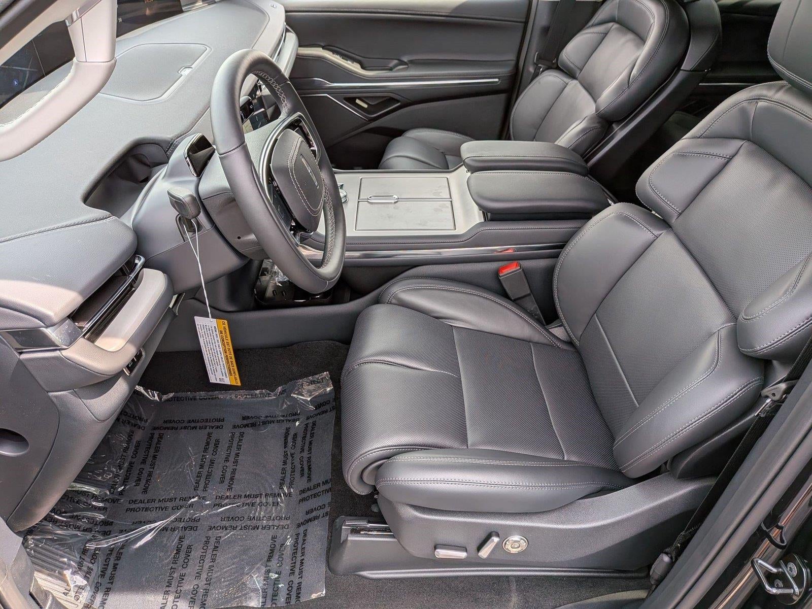 2027 Lincoln Navigator L Premiere