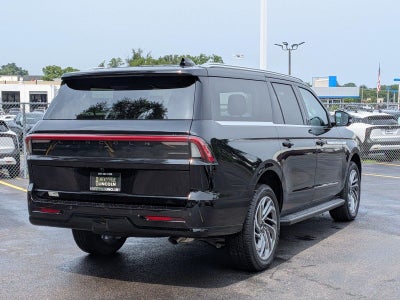 2027 Lincoln Navigator L Premiere