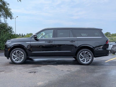 2027 Lincoln Navigator L Premiere