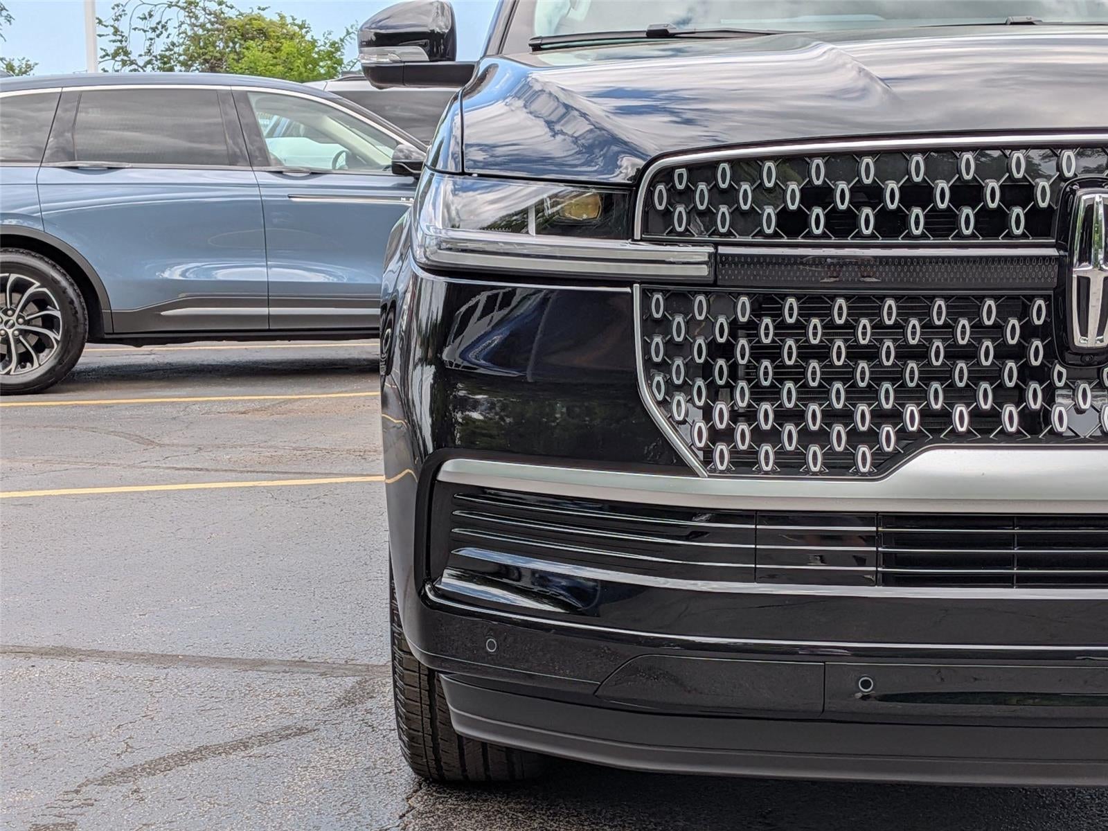 2027 Lincoln Navigator L Premiere