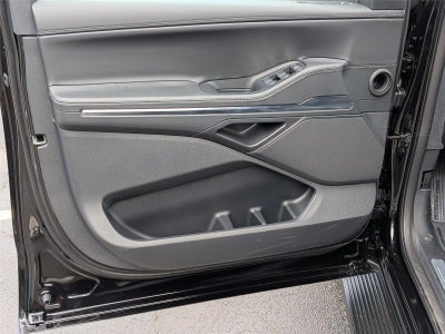 2027 Lincoln Navigator L Premiere