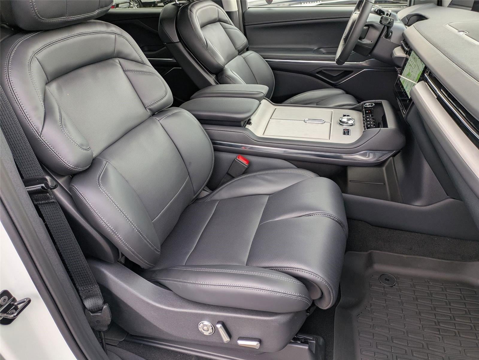 2026 Lincoln Navigator L Premiere