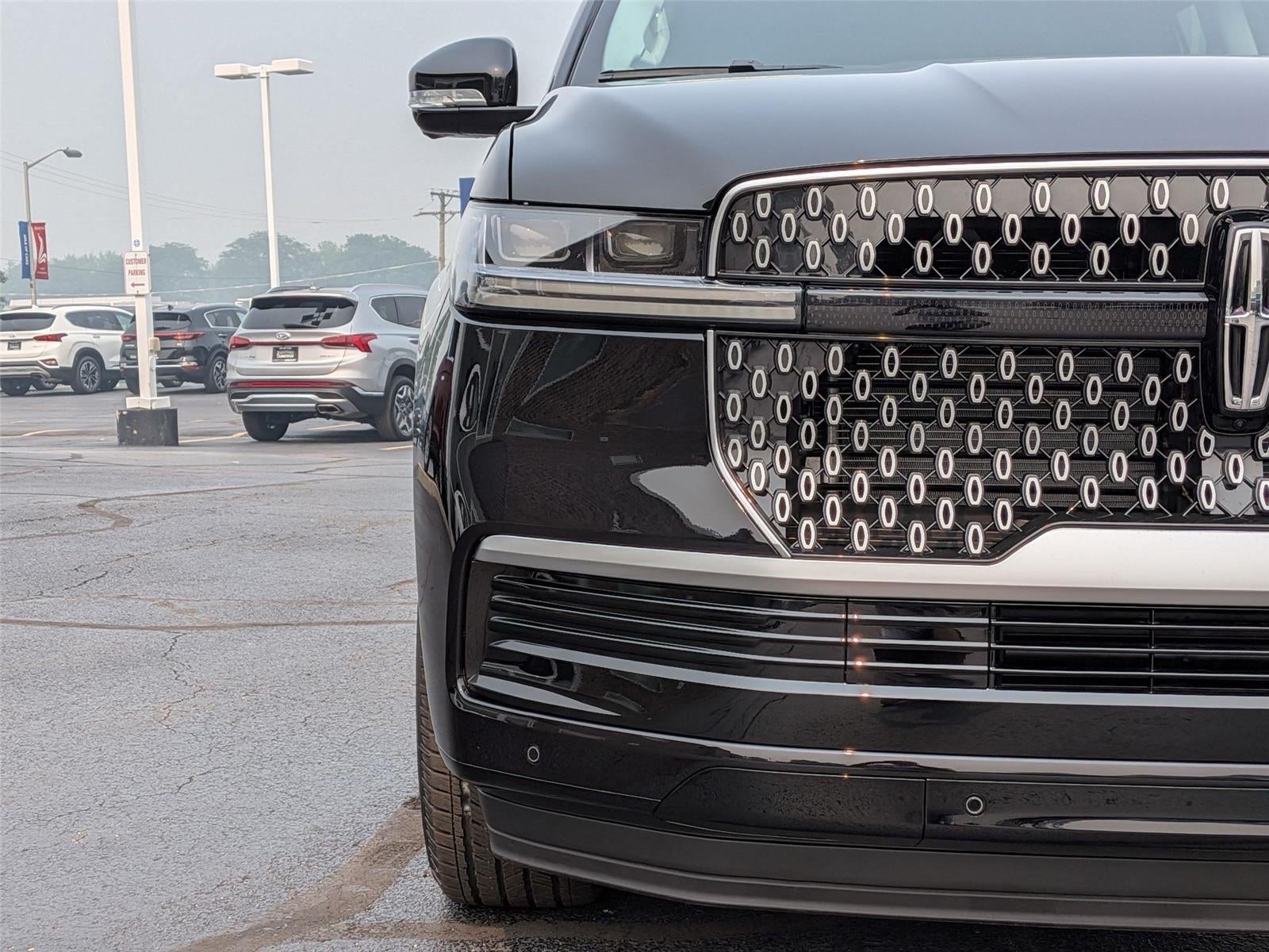 2027 Lincoln Navigator L Premiere