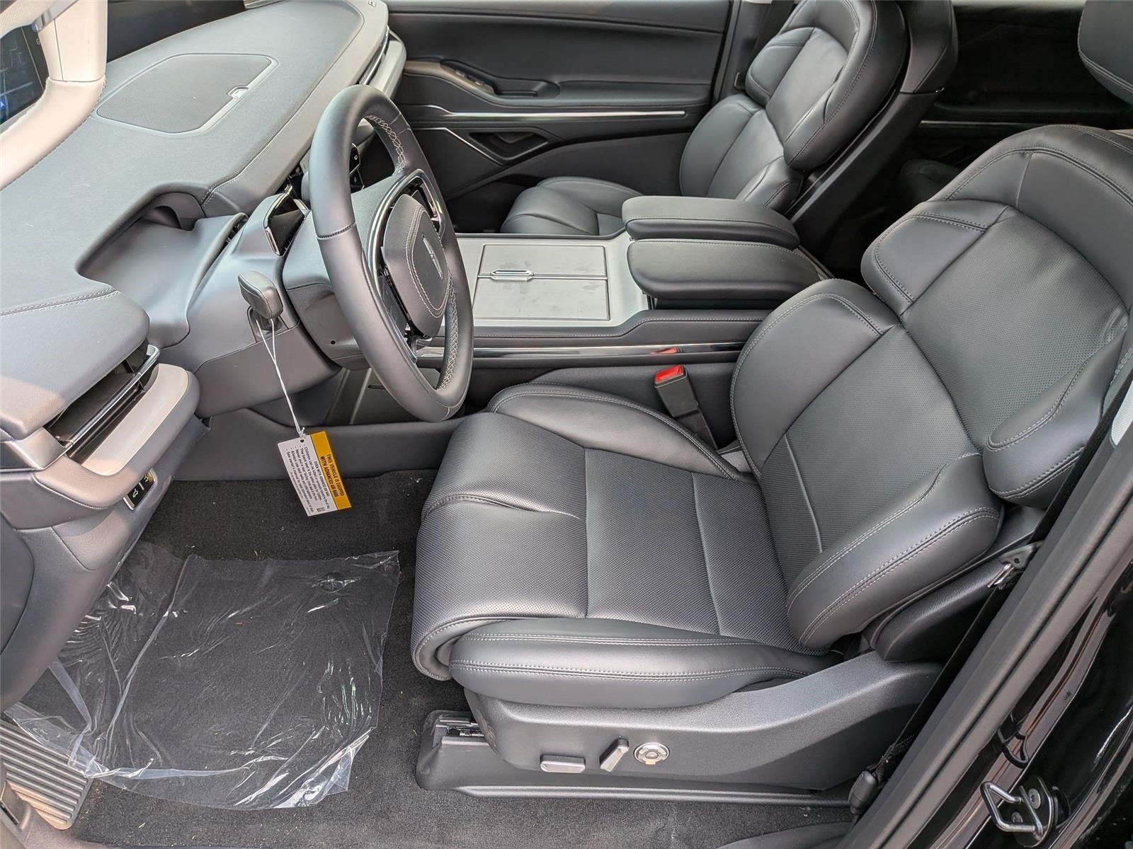 2027 Lincoln Navigator L Premiere