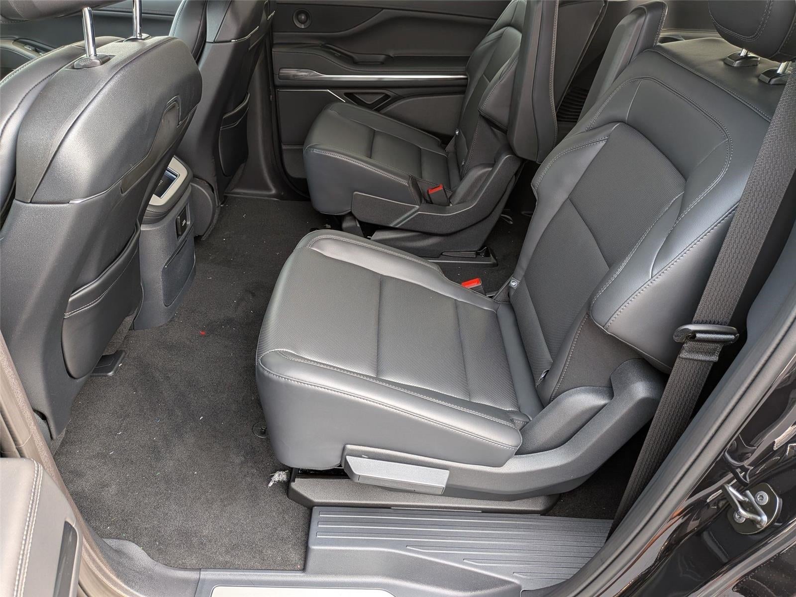 2027 Lincoln Navigator L Premiere