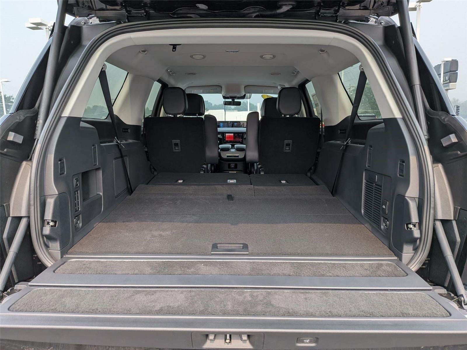 2027 Lincoln Navigator L Premiere