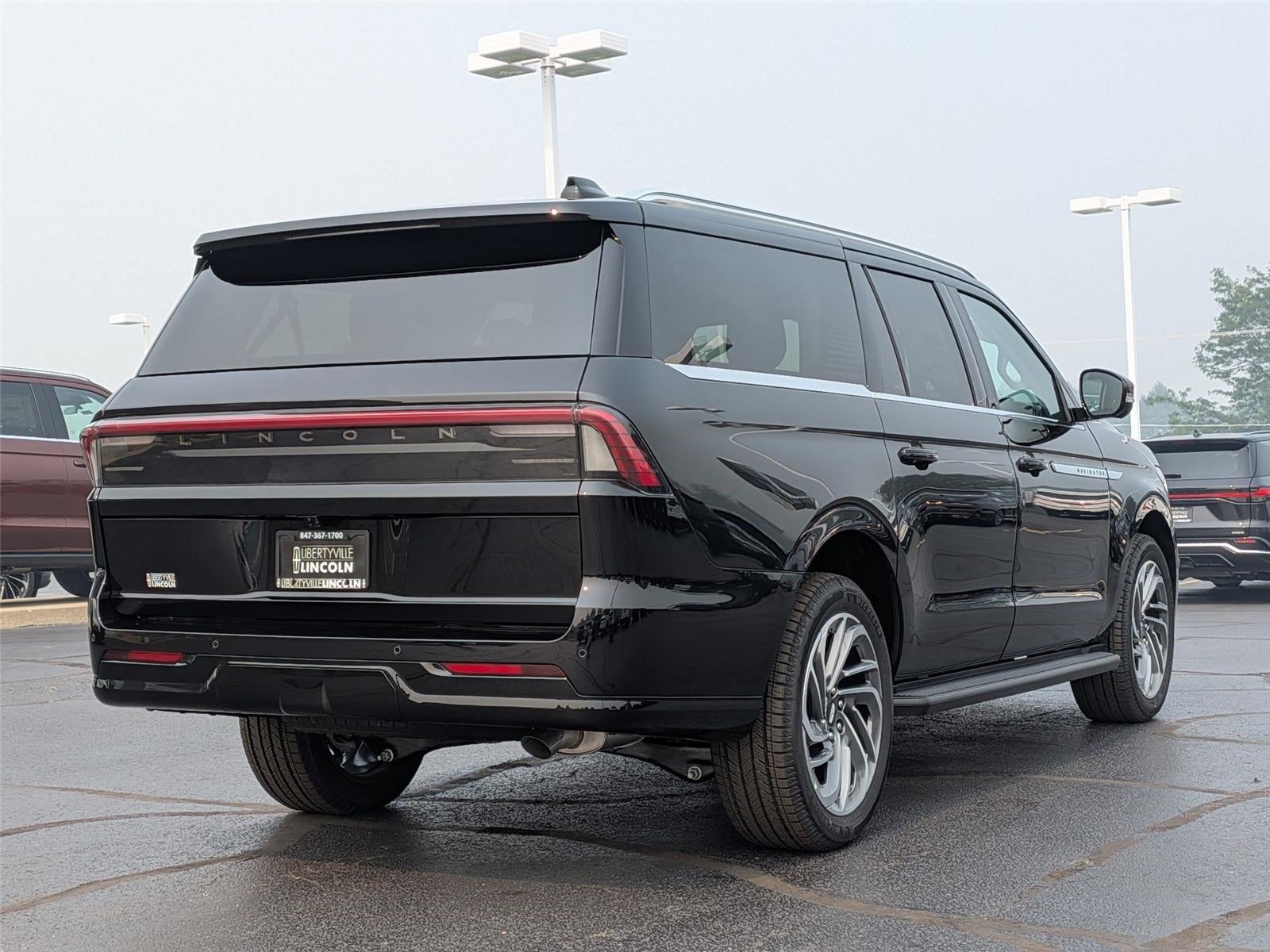 2027 Lincoln Navigator L Premiere