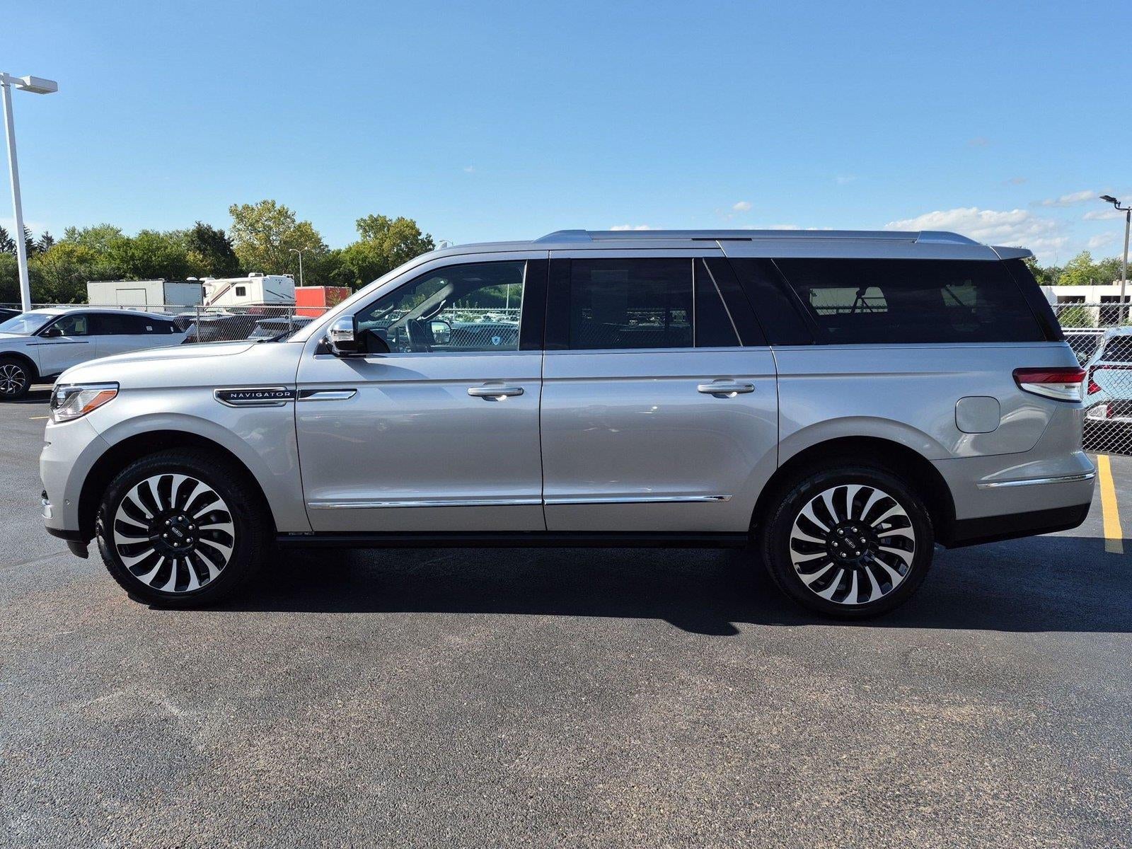 2023 Lincoln Navigator L Black Label