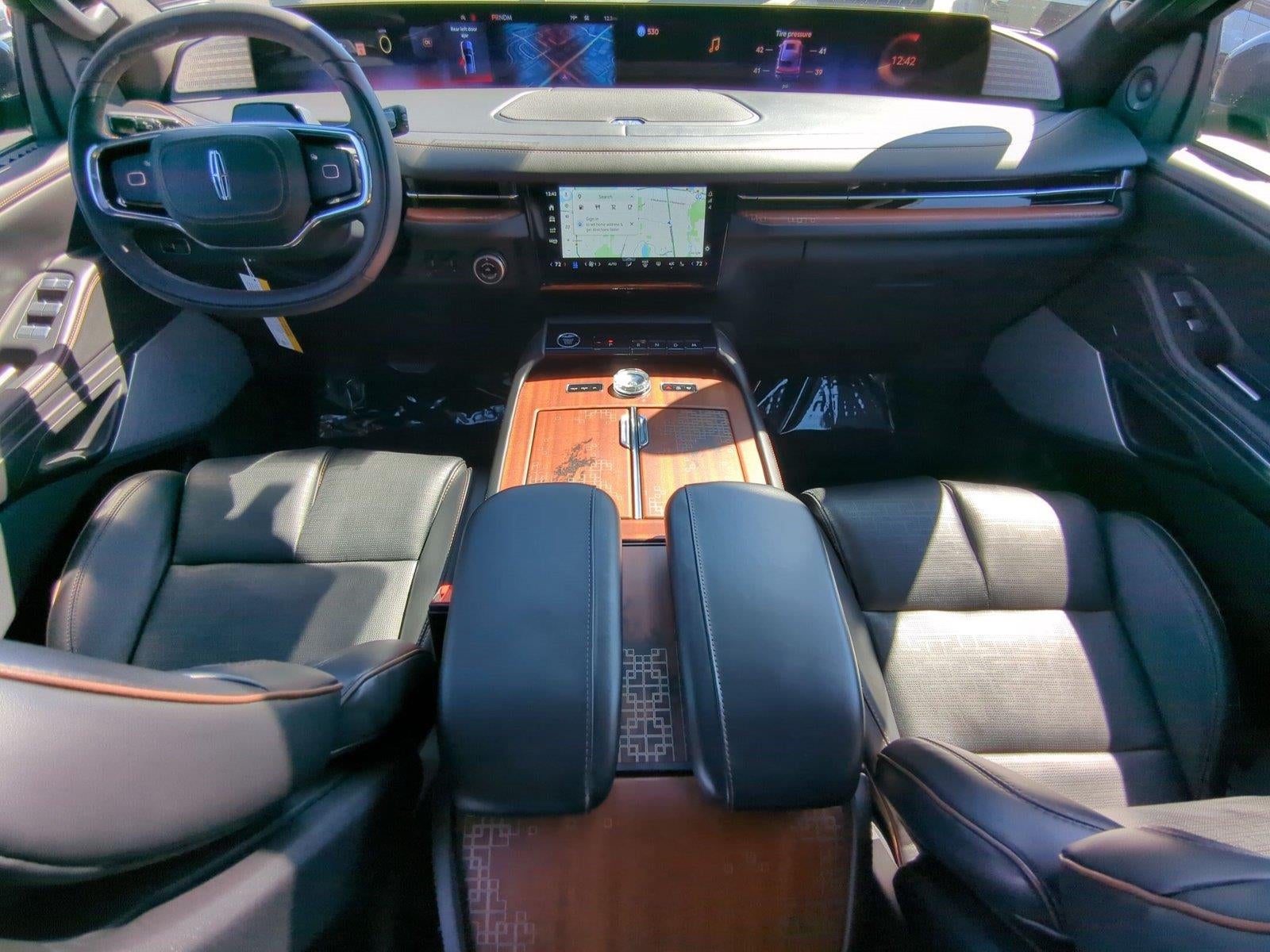 2027 Lincoln Navigator L Black Label