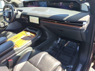 2027 Lincoln Navigator L Black Label