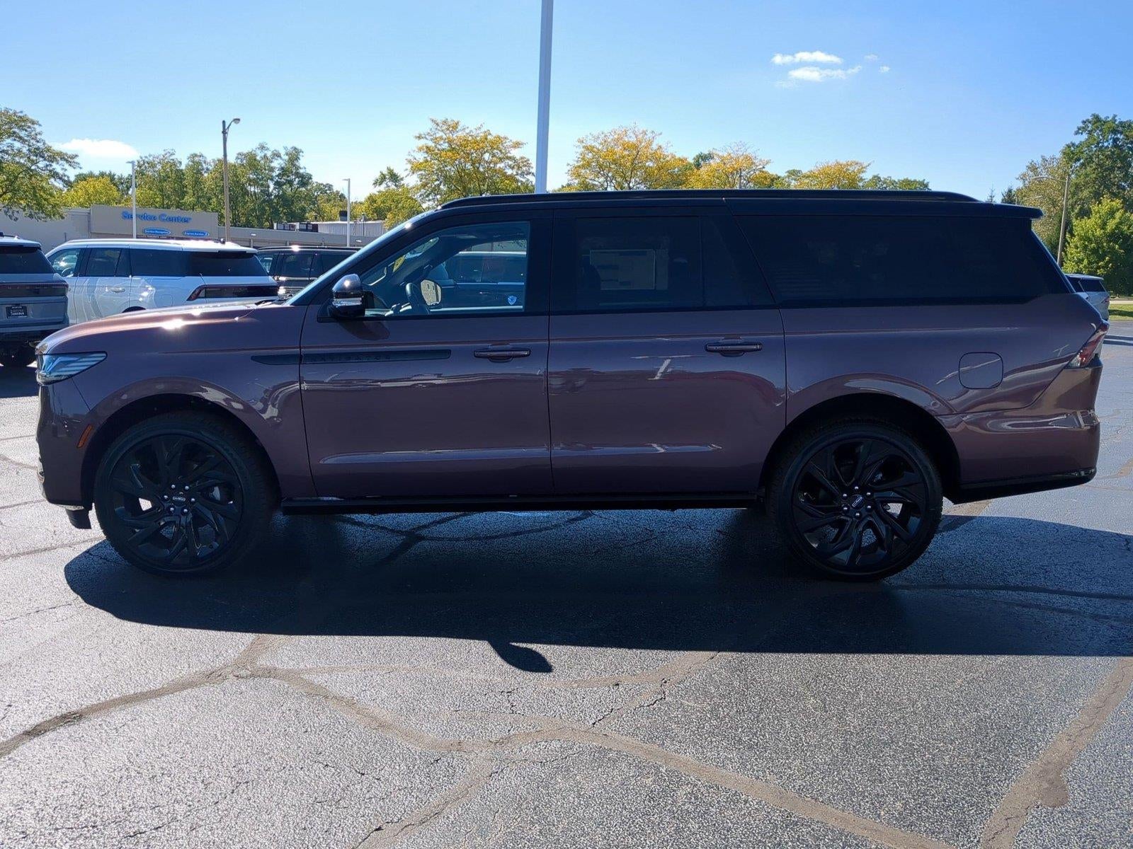 2027 Lincoln Navigator L Black Label