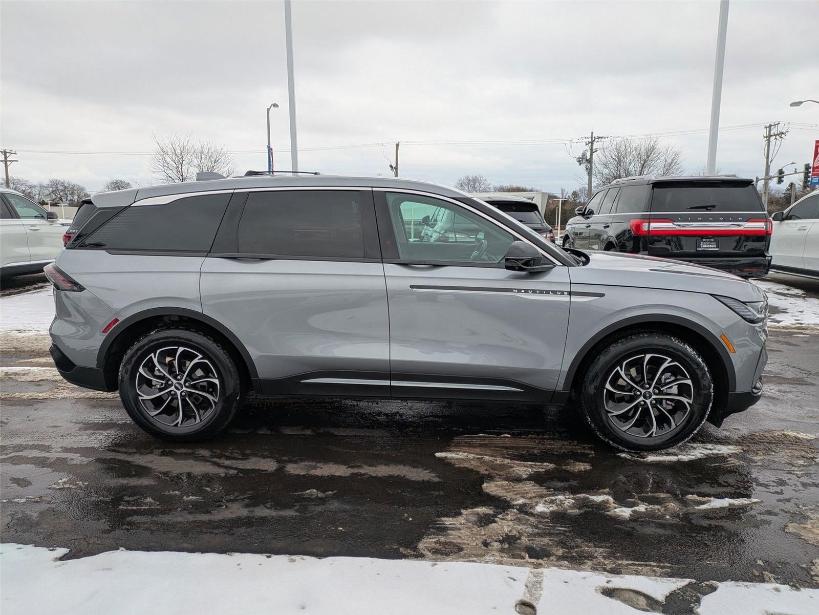 2025 Lincoln NAUTILUS SUV
