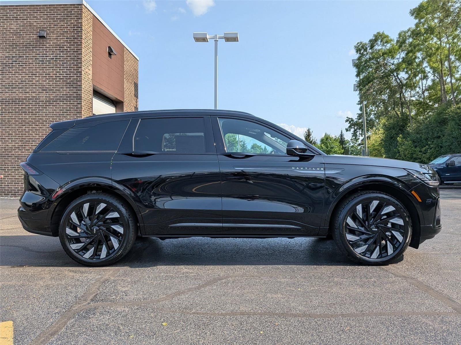 2026 Lincoln Nautilus Reserve