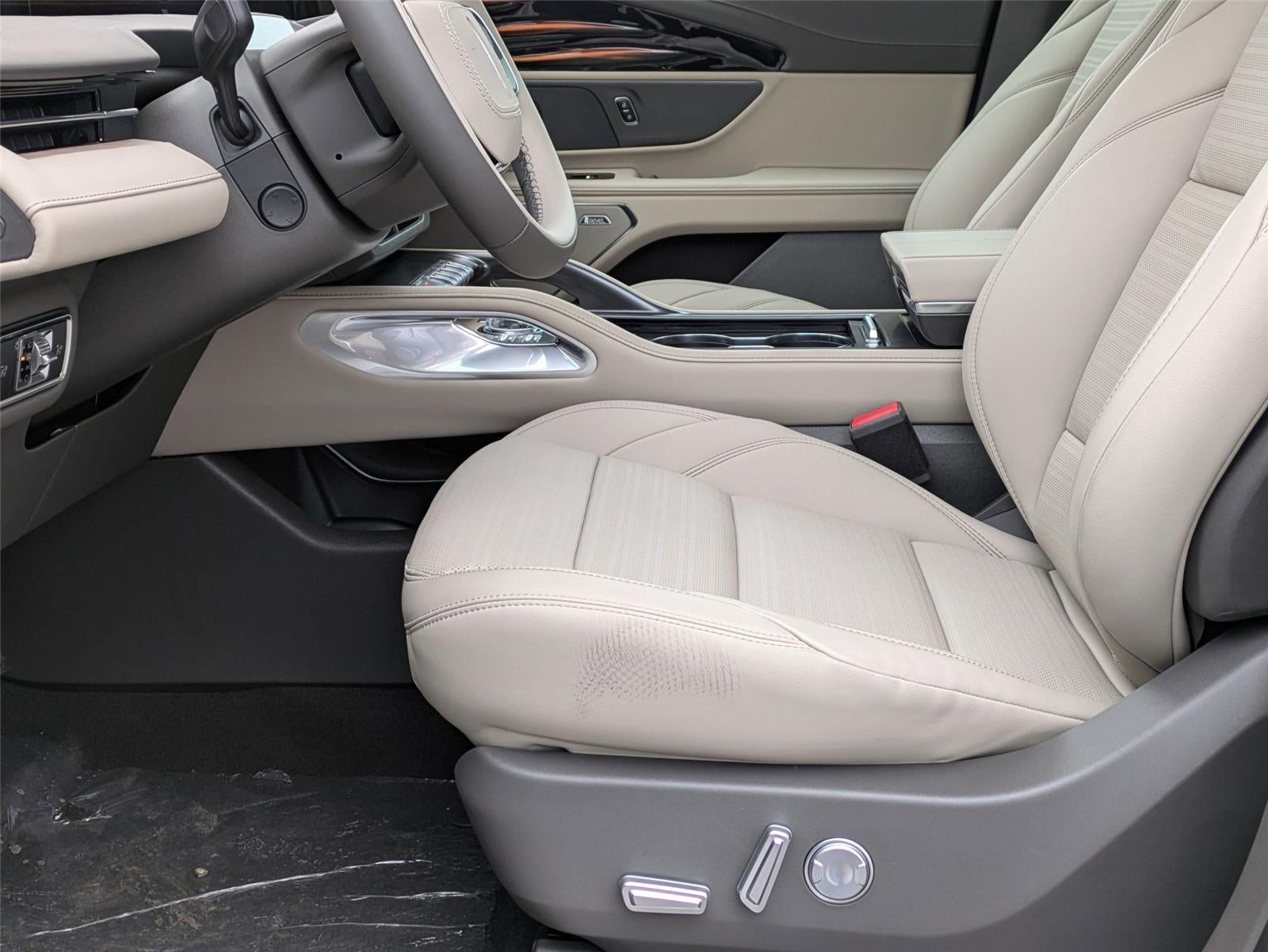 2025 Lincoln Nautilus Reserve