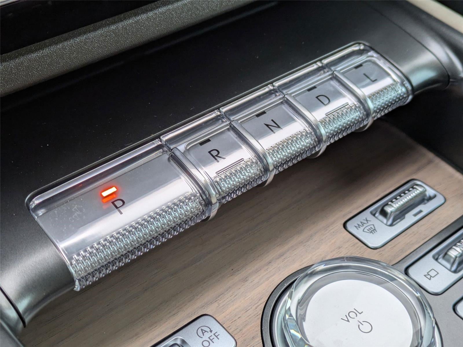 2025 Lincoln Nautilus Reserve