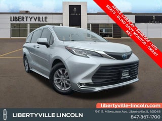2022 Toyota Sienna XLE 7-Passenger