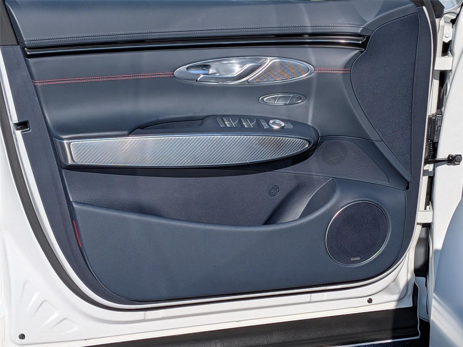2023 Genesis GV70 2.5T