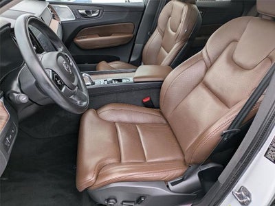 2019 Volvo XC60 HYBRID SUV